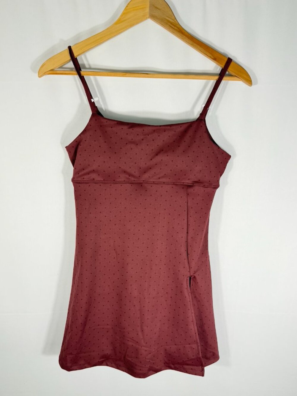 Posie Active Burgundy Polka Dot Athletic Dress Shorts Medium Tennis Pickleball